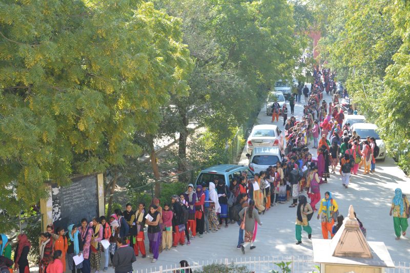 Huge Line Of Girls In GD College Alwar