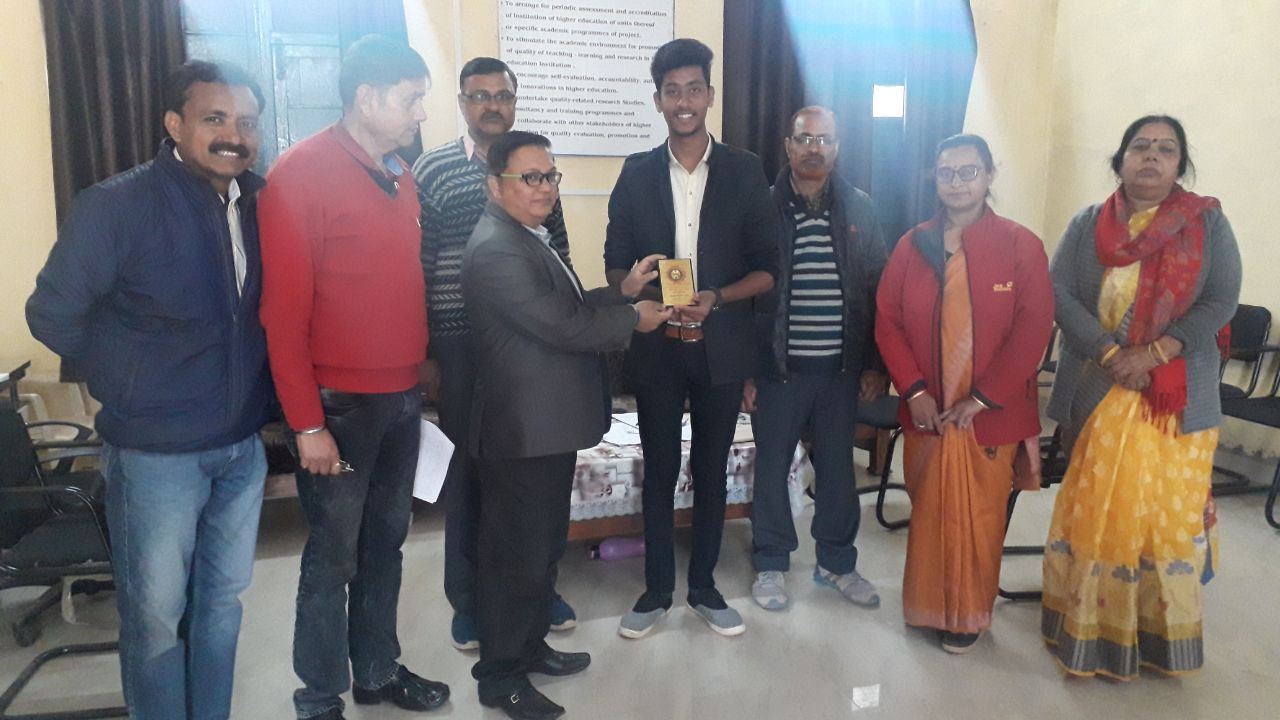 युवाओं में बढ़ रहा शास्त्रीय संगीत का क्रेज, संगीत सुनकर आप भी हो जाएंगे मंत्रमुग्ध, देखें वीडियो