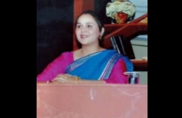  ginni chatrath in saree