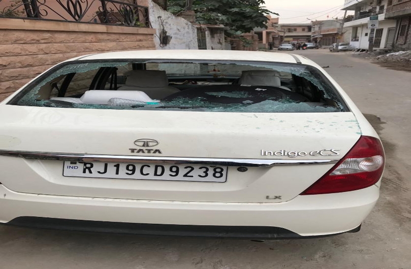 Nine car's mirroe destroyed in one night
