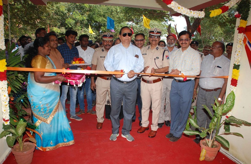 rpf,railway,general,Manager,inaugurated,barracks,southern,
