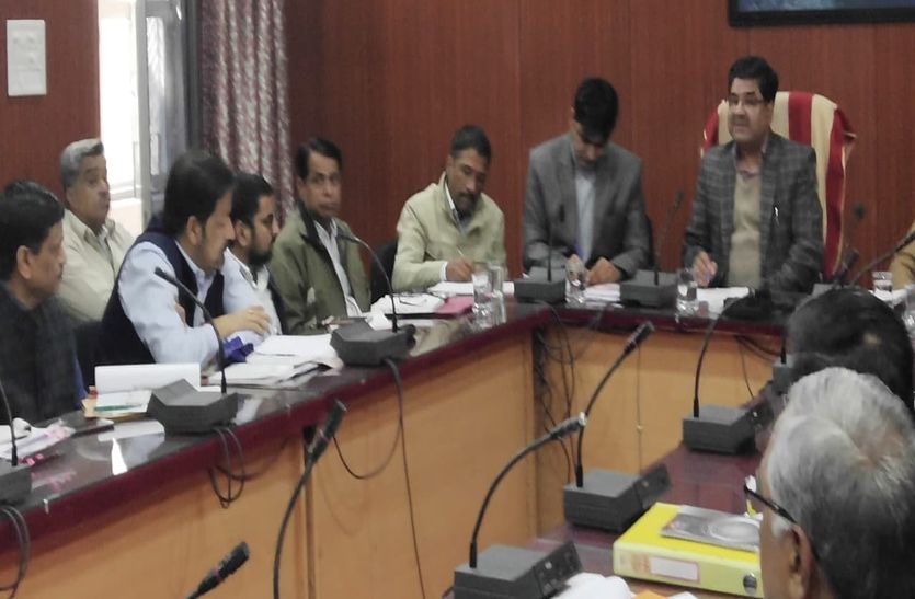 संकट’ में भी नहीं एक साथ, तर्क-वितर्क से बैठक बेनतीजा
