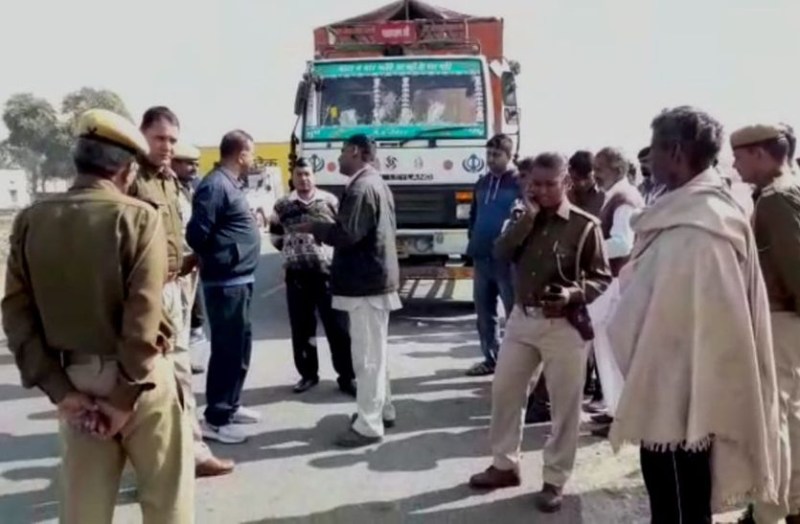 खोदा पहाड़ निकली चुहिया वाली कहावत रविवार को नीमकाथाना पुलिस पर चरितार्थ हुई। शहर के भूदोली बाइपास पर रविवार को सुबह ट्रक चालक के साथ हुई लूट की सूचना ने पुलिस की परेड करवा दी।