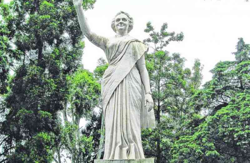 statue indira gandhi in ajmer