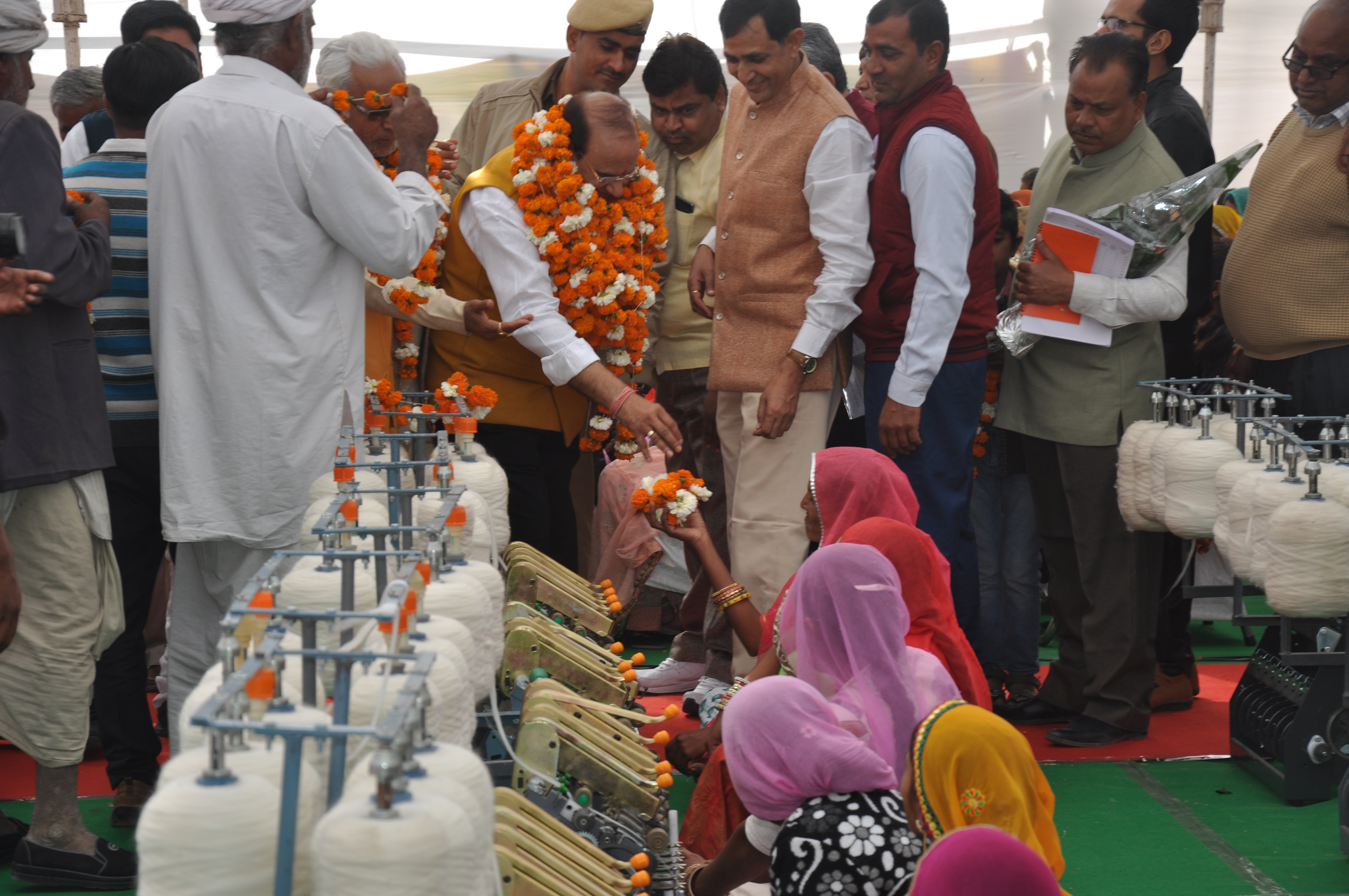 Market will get metro city khadi ready in Barmer