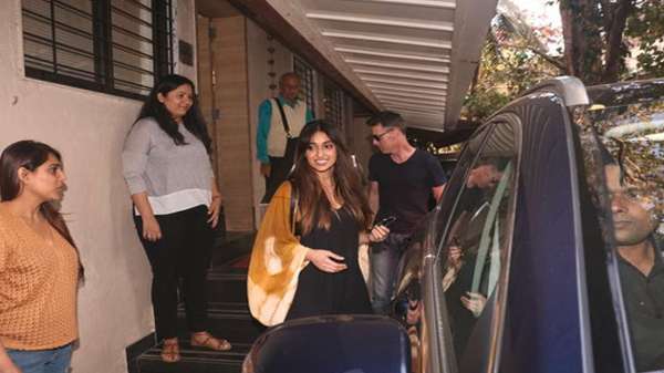 ileana d cruz spotted with andrew kneebone