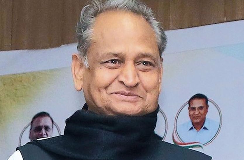 लोकसभा चुनाव से पहले कांग्रेस ने कर्जमाफी के बाद अगले माह से आर्थिक रूप से कमजोर परिवारों को एक रुपए किलो गेहूं देने की शुरूआत कर दी है।