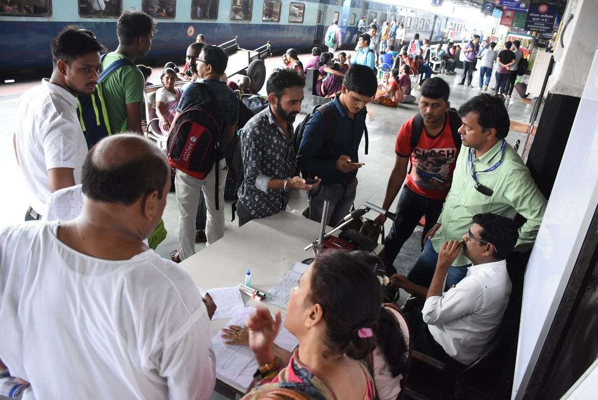 Alwar Junction Passengers Concerned Due To Gurjar Aandolan