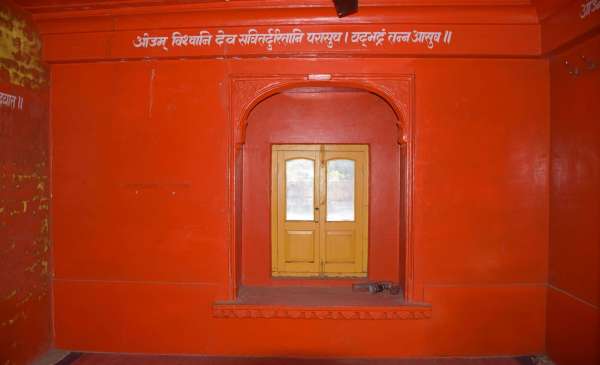 नवलखा महल में 137 वर्ष पूर्व करीब सवा 6 माह किया था प्रवास महर्षि दयानंद सरस्वती इसी दौरान सत्यार्थ प्रकाश महोत्सव की थी रचना देखे तस्वीरें