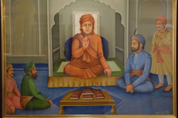 नवलखा महल में 137 वर्ष पूर्व करीब सवा 6 माह किया था प्रवास महर्षि दयानंद सरस्वती इसी दौरान सत्यार्थ प्रकाश महोत्सव की थी रचना देखे तस्वीरें