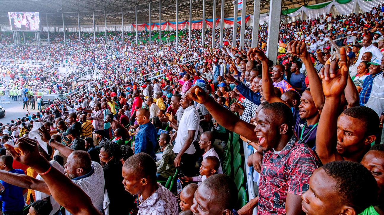 Stampede in election rally of president buhari in nigeria