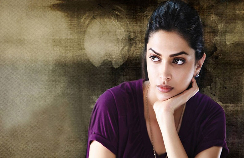 deepika-padukone-gave-statement-on-citizenship-rumors