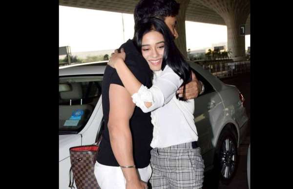 Amrita Rao and Rj Anmol romantic latest photos at airport