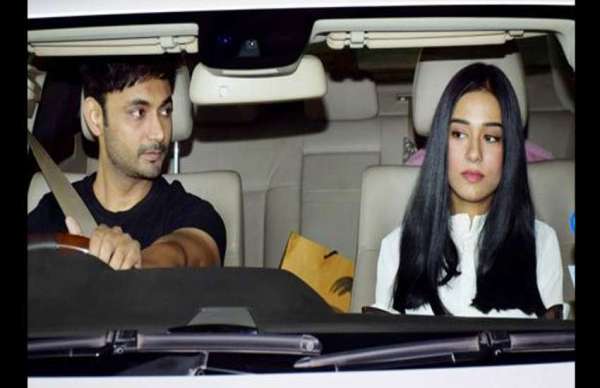 Amrita Rao and Rj Anmol romantic latest photos at airport