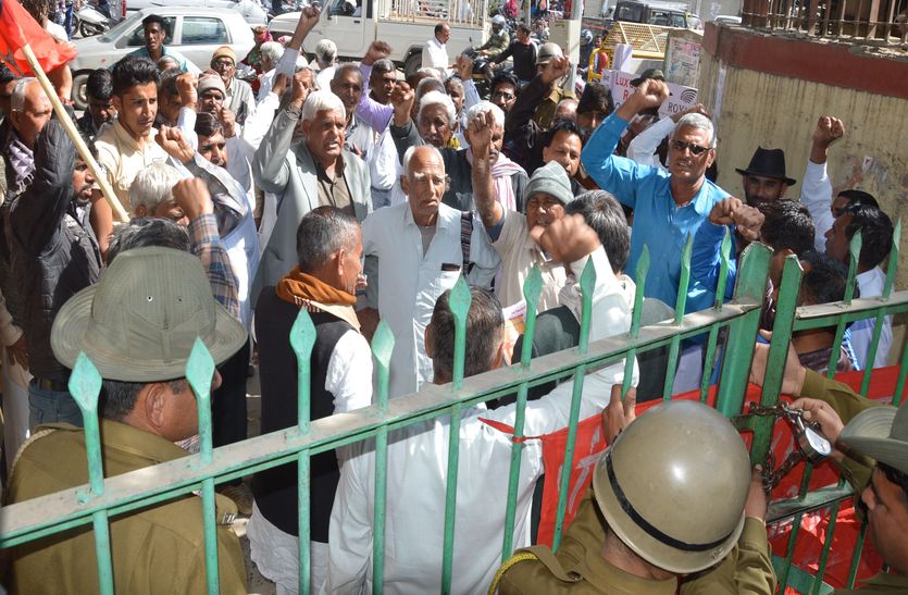 शेखावाटी में प्याज की सरकारी खरीद शुरू करने की मांग को लेकर अखिल भारतीय किसान सभा ने आज सीकर में रैली निकाली।