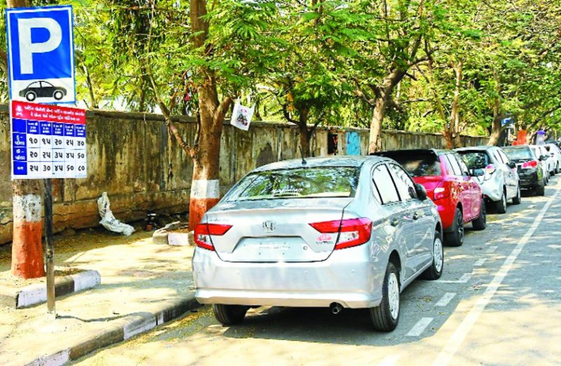 Bus, free until today, charging from tomorrow