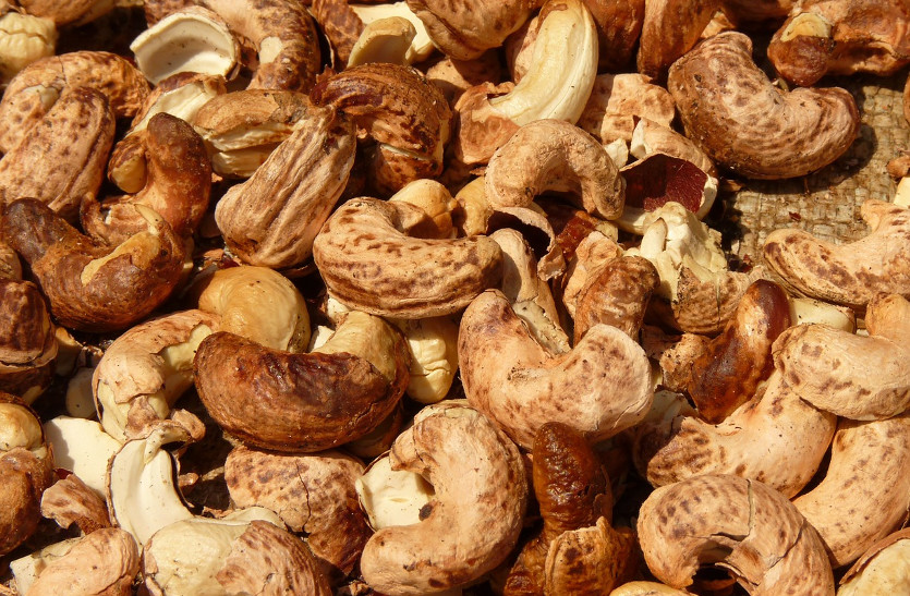 Cashew nuts