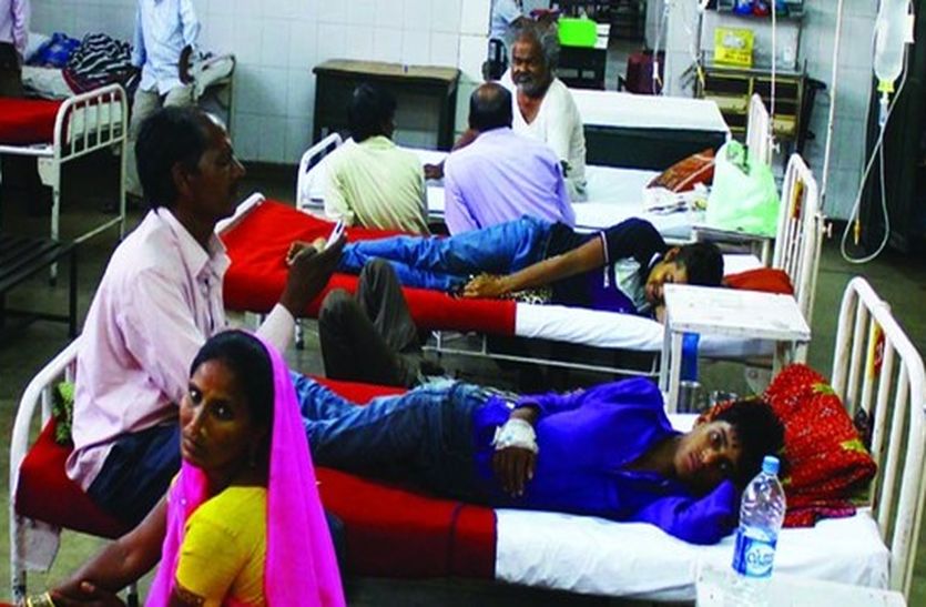 प्रदेश के गंभीर मरीजों के लिए जीवनदायिनी 108 एम्बुलेंस के पहिए गुरुवार को थमे रहेंगे। यह निर्णय बुधवार को राजस्थान एम्बुलेंस कर्मचारी यूनियन के पदाधिकारियो स्वास्थ्य भवन में पहले दौर की वार्ता के फेल होने पर किया।