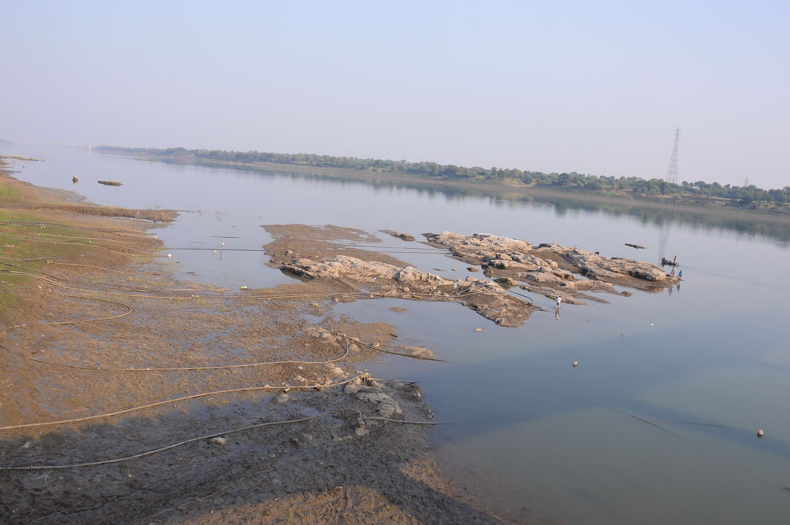 Narmada water level will begin to decrease, heat will be trouble