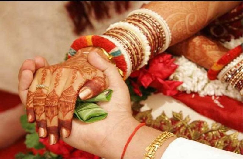 कॉलेज की लड़कियों को शादी का झांसा देकर करते हैं ये गंदा काम