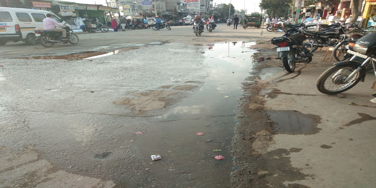 Wastless flowing water on hundreds of liters of water