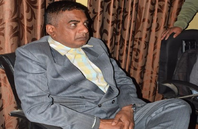 ACB Team Catch Junior Assistant While Taking Bribe In Alwar