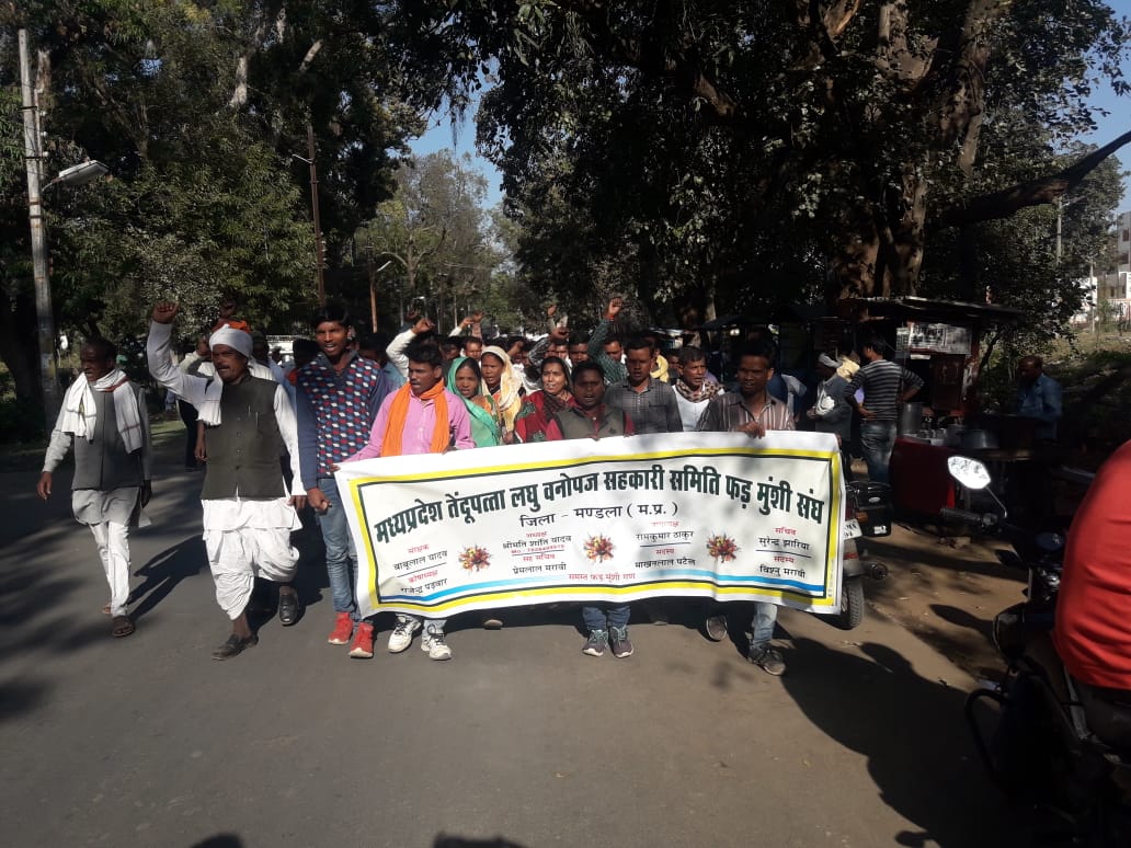 Munshi on road for payrollization