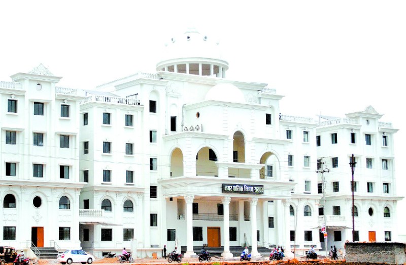 Show cause notice issued for 13 employees of Raipur nagar nigam