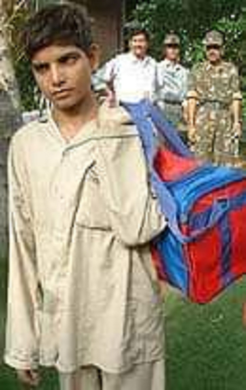 Then our Prime Minister Vajyapi had made the return of the Pakistani teenager Munir.
