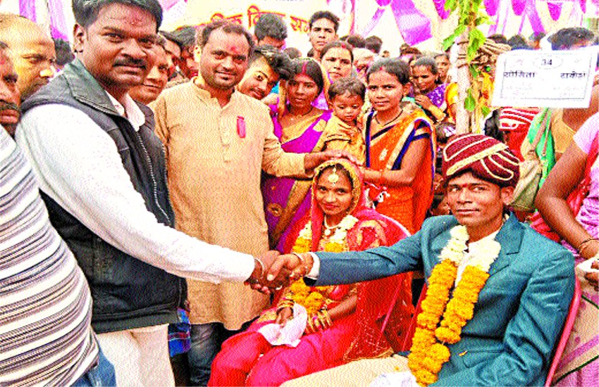 129 in Landhopori, 87 married couples in Jam