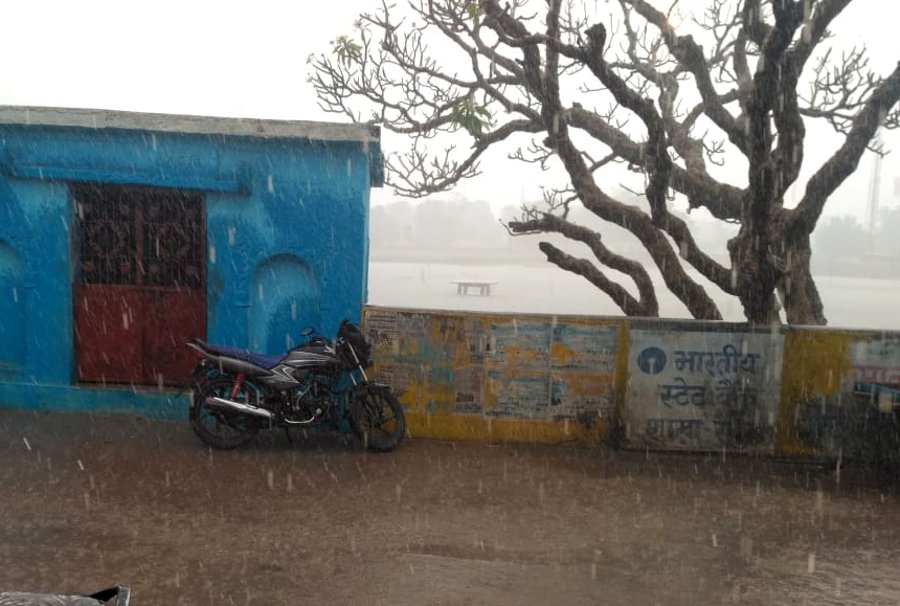 Rain and Lightning in panna district