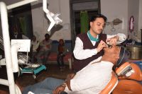 एक डॉक्टर पर सतना जिले के दांतों की देखभाल का जिम्मा