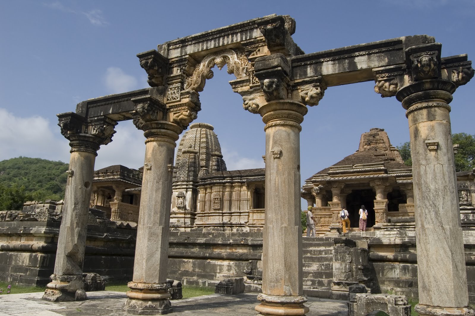 सास बहू का मंदिर