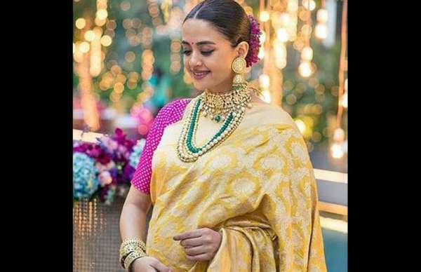 surveen chawla baby shower latest photos