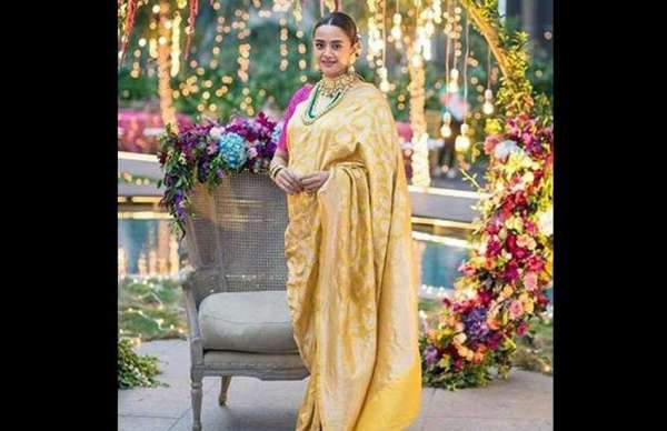 surveen chawla baby shower latest photos