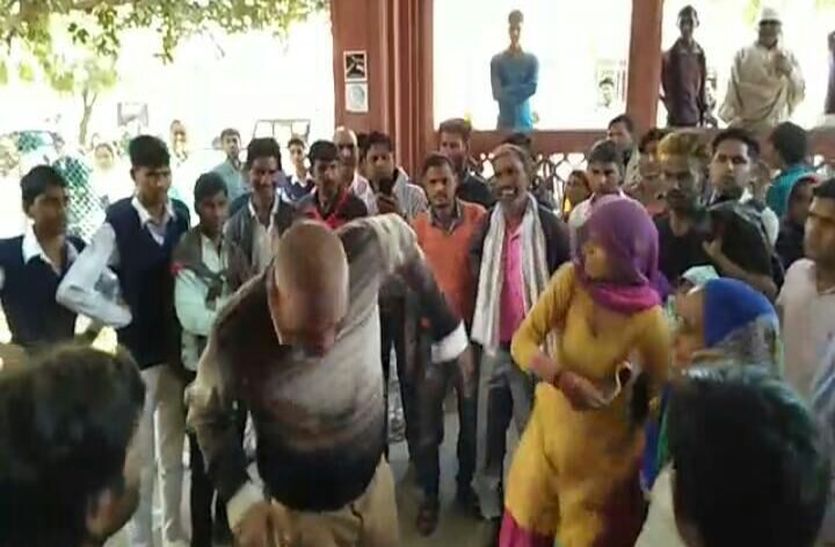 Women Beat Men In Alwar General Hospital