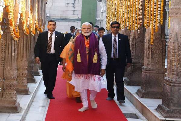 तस्वीरें: बाबा विश्वनाथ के दरबार में प्रधानमंत्री, कहा सच हुआ सपना