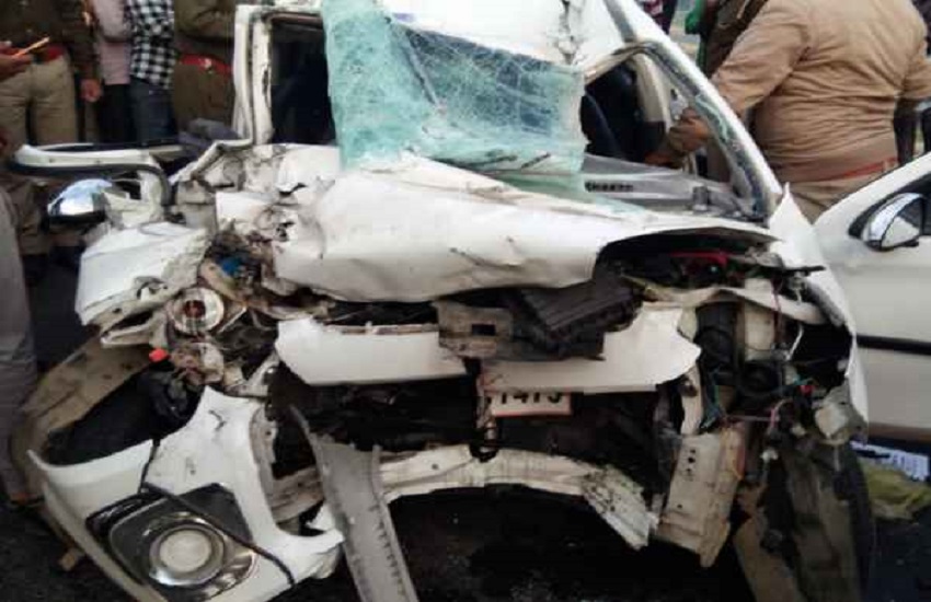 Varanasi Additional District sankhya Officer death in road accident