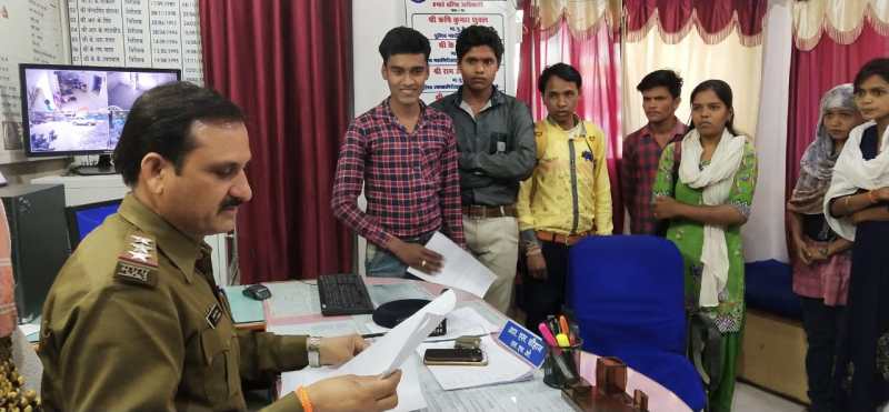 In the name of computer course, students ran by the money of the stude