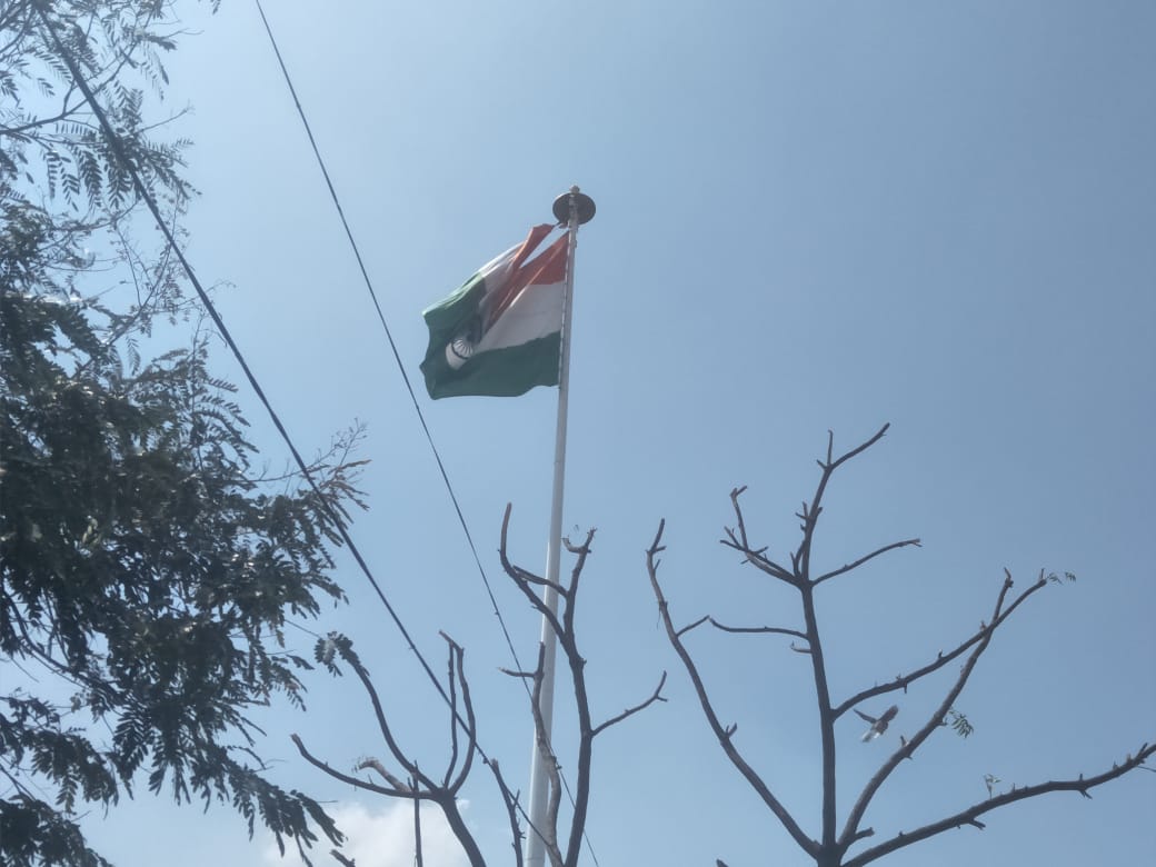 wind destroy national flag