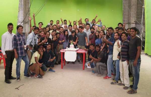 The Sky Is Pink Shooting Over Priyanka Chopra and Farhan Akhtar photos