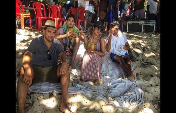 The Sky Is Pink Shooting Over Priyanka Chopra and Farhan Akhtar photos