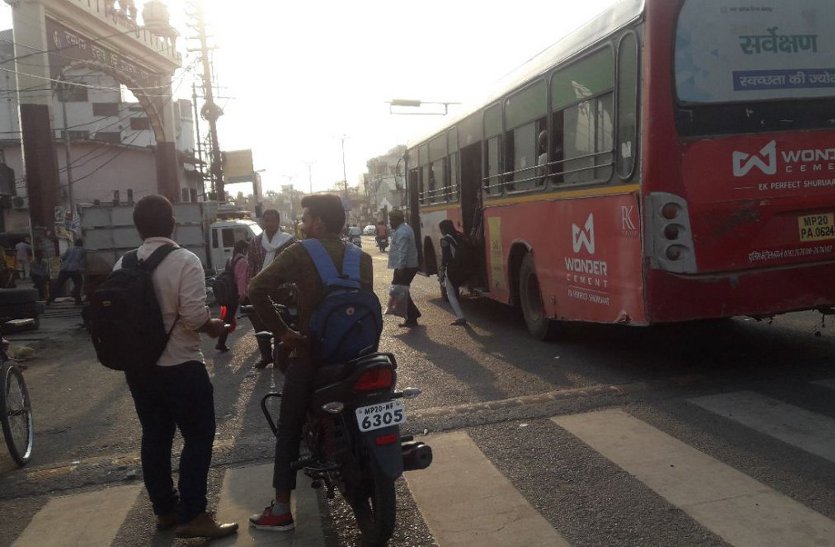 lockdown 21 March 2021: Metro bus, auto will run for only students 