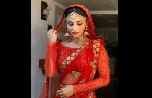 mouni roy