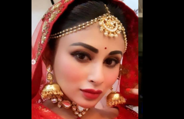 mouni roy