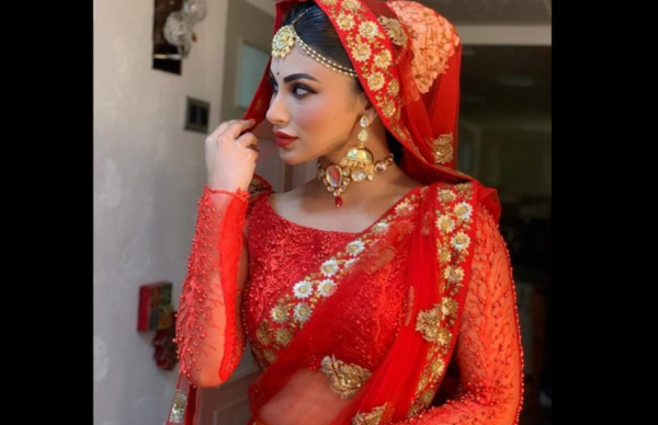 mouni roy