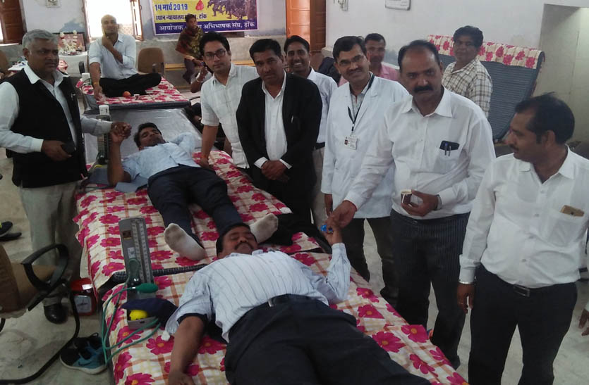 blood-donation-of-51-units-in-honor-of-martyrs