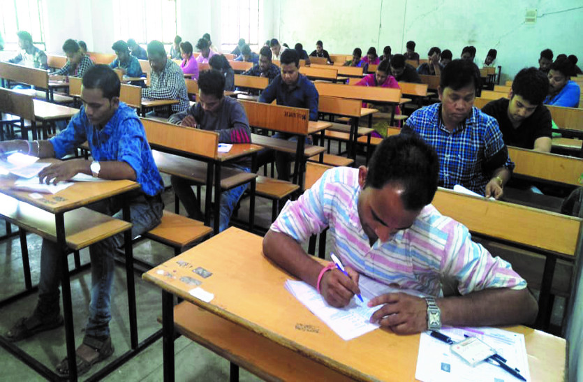 10309 परीक्षार्थियों में से 8720 रहे उपस्थित, 21 केन्द्रों में हुई परीक्षा