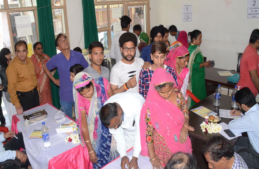 consultation-free-of-550-patients-in-the-camp