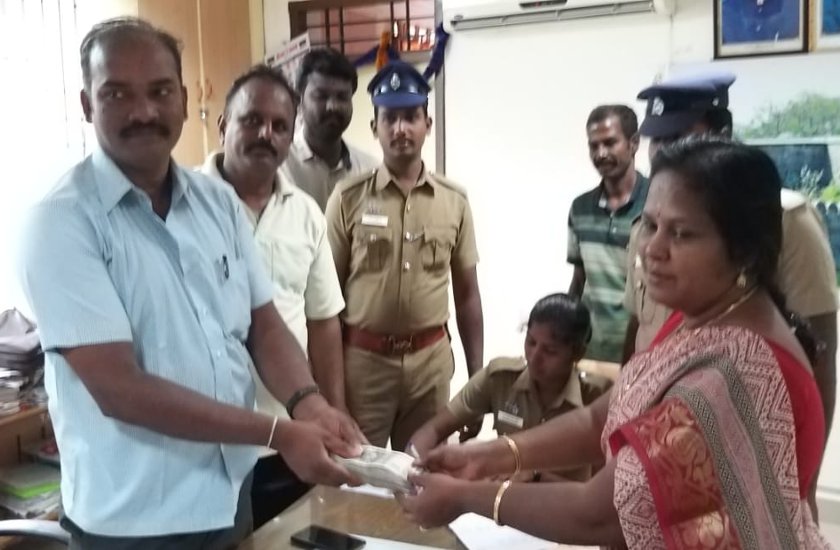 2.80 lakh recovered in vehicle check, absconding driver including car